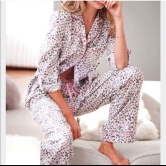 Victoria’s Secret Leopard Pajama Sleep Shirt Womens Small - Picture 1 of 7